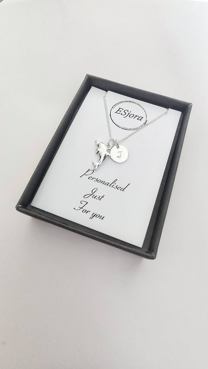 sterling Silber Delfin Halskette Personalisierter Initial Anhänger von ESjoradesign