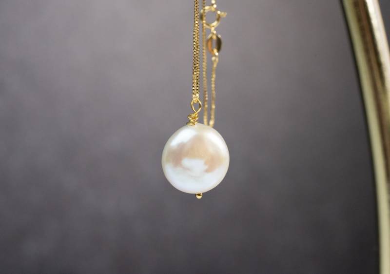 Natürlicher Weißer Münzperlen Anhänger, Echter Perlenanhänger Mit Silber - Oder Gold-Einstellung Und Kette Brautjungfern Muttertagsgeschenk Natürlicher Weißer Münzperlen Anhänger, Echter Perlenanhänger Mit Silber - Oder Gold-Einstellung Und Kette Brautjungfern Muttertagsgeschenk von ETCJewelryInc
