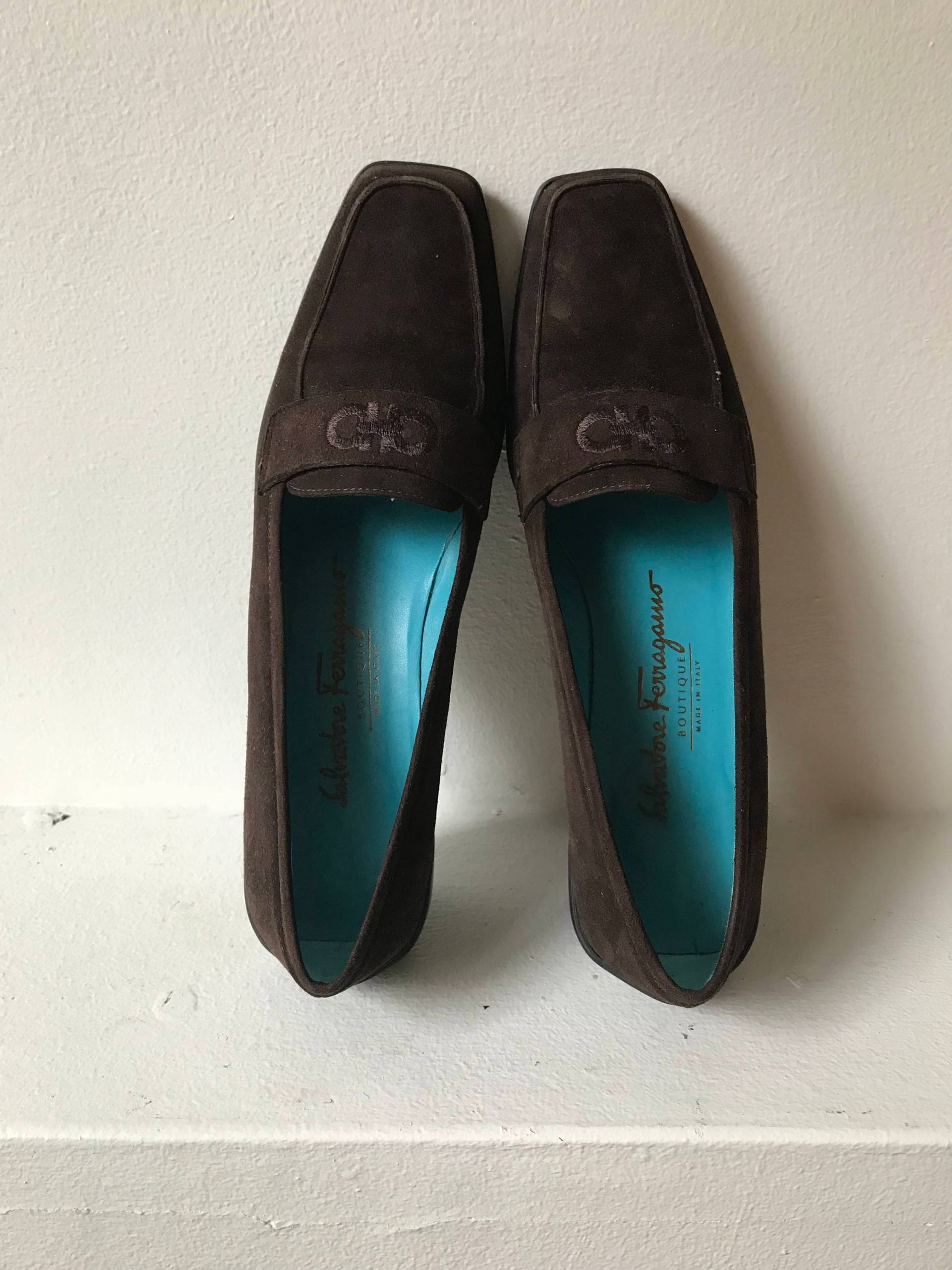 Vintage Salvatore Ferragamo Pumps Vintage Salvatore Ferragamo Pumps von ETERNALCYCLE