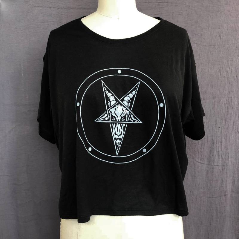 Baphomet Satanic Flowy Tshirt Baphomet Satanic Flowy Tshirt von ETHERstore