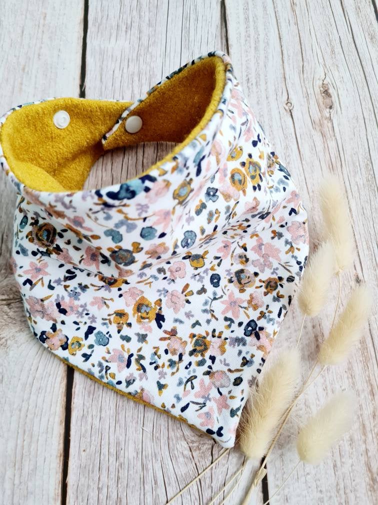 Halstuch Wollwalk Gelb Schal Dreieckstuch Handmade Walkloden Floral Blümchen Mädchen 62 68 74 80 86 92 98 104 110 von ETStoffzauber