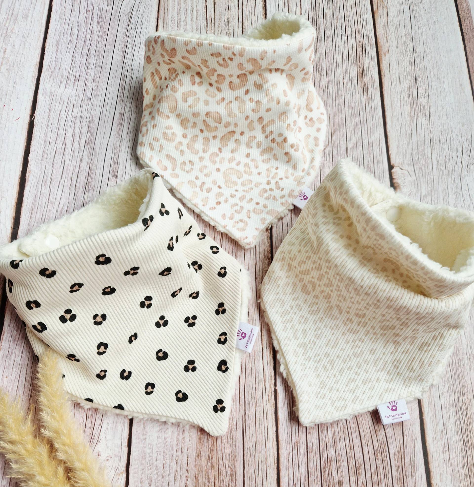 Warmes Halstuch Teddy Fleece Schal Dreieckstuch Leo Animalprint Handmade 62 68 74 80 86 92 98 104 110 von ETStoffzauber