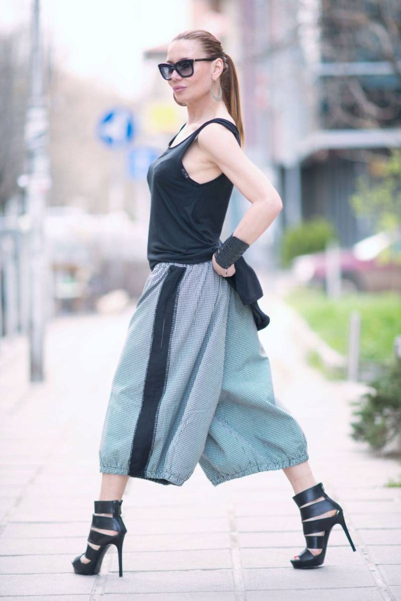 Lockere Hose, Sommer Freizeithose, 3, 4 Länge Karierte Baumwolle Frauen Hose Mit Weitem Bein, Baumwollhose Natasha - Pa0736Ct Lockere Hose, Sommer Freizeithose, 3, 4 Länge Karierte Baumwolle Frauen Hose Mit Weitem Bein, Baumwollhose Natasha - Pa0736Ct von EUGfashion