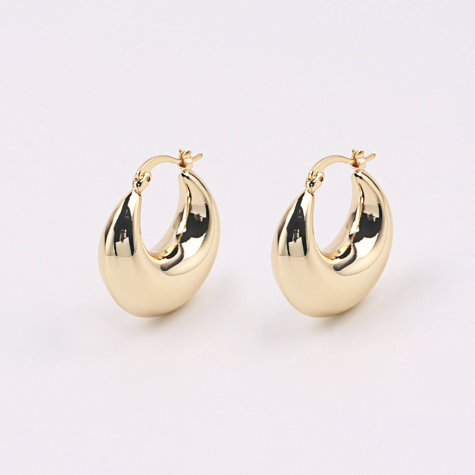 Handgemachte 1 Paar Zierliche 18Kt Gold Filled Geometrie Bold Chunky Leichte Fluffy Hoop Ohrringe Stylish Chic Female Boutique Brands Handgemachte 1 Paar Zierliche 18Kt Gold Filled Geometrie Bold Chunky Leichte Fluffy Hoop Ohrringe Stylish Chic Female Boutique Brands von EUSUPPLIES