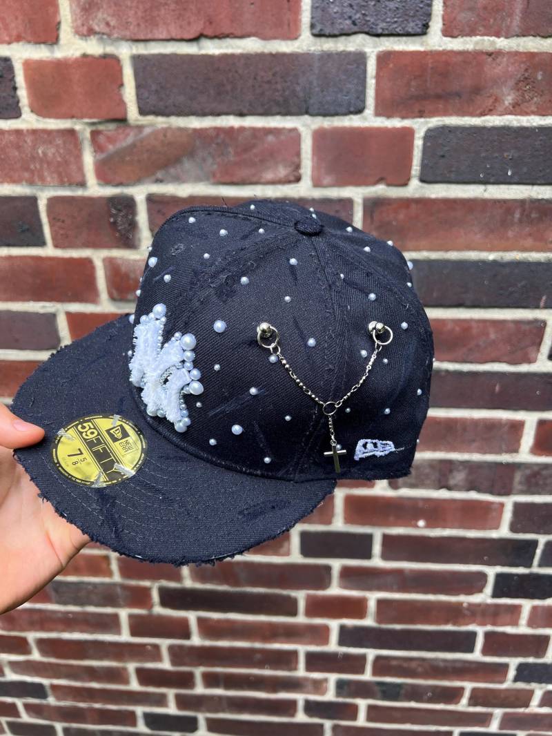 Custom Pearl New Era Fitted Cap With Cross Chain von EUadorn