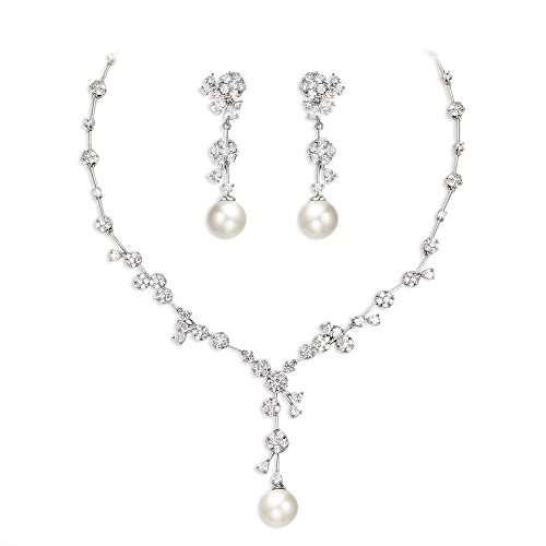EVER FAITH Perle Schmuckset Hochzeit Runde kubische Zirkonia weiß simuliert Floral Cluster Halskette Ohrringe Set Silber-Ton von EVER FAITH