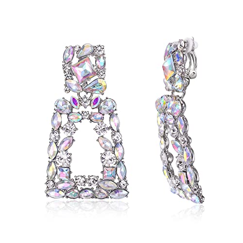 EVER FAITH Rechteckige Ohrclips für Damen funkelnde Strasssteine geometrische Statement Ohrringe Clips on Iridescent Klar AB Silber-Tone EVER FAITH Rechteckige Ohrclips für Damen funkelnde Strasssteine geometrische Statement Ohrringe Clips on Iridescent Klar AB Silber-Tone von EVER FAITH