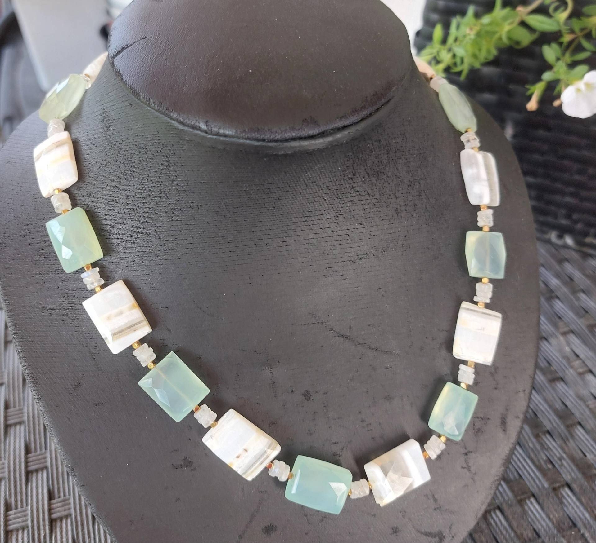 Boulder Opal Und Chalzedon Kette Boulder Opal Und Chalzedon Kette von EVEdelsteinschmuck