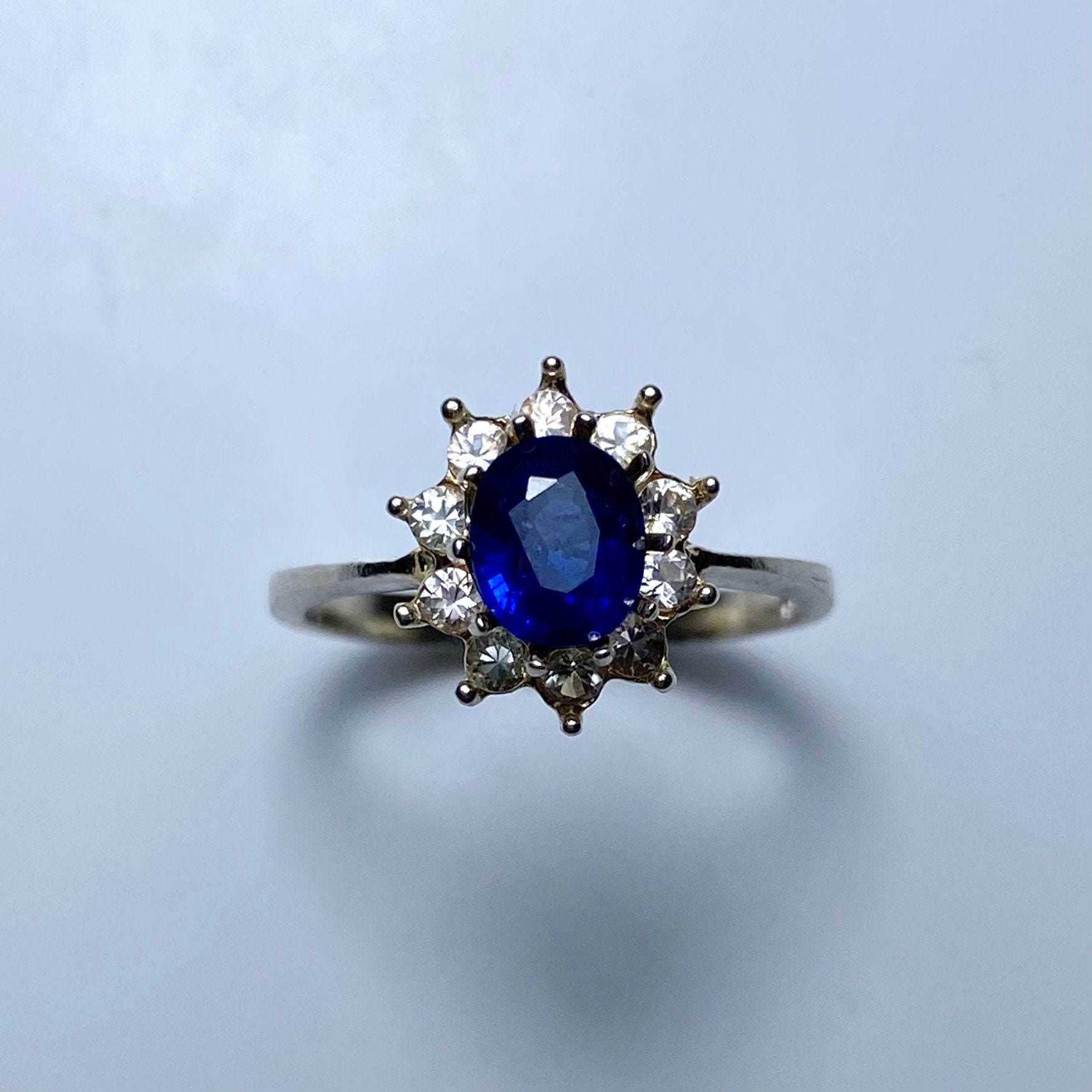 1.05Ct Natürlicher Ceylon Royal Blue Saphir Nicht Behandelt 925 Silber 9Ct 14K 18K 585 750 Gelb Weiß Rosegold Platin Verlobungsring von EVGAD