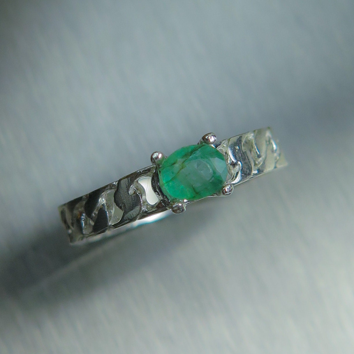 Zertifizierte 0, 3Ct Natürlicher Grüner Smaragd 925 Sterling Silber, Platin, Palladium, 9 Karat 14K 18K Gelb Weiß Rot Gold Unisex Ring S Ost West von EVGAD