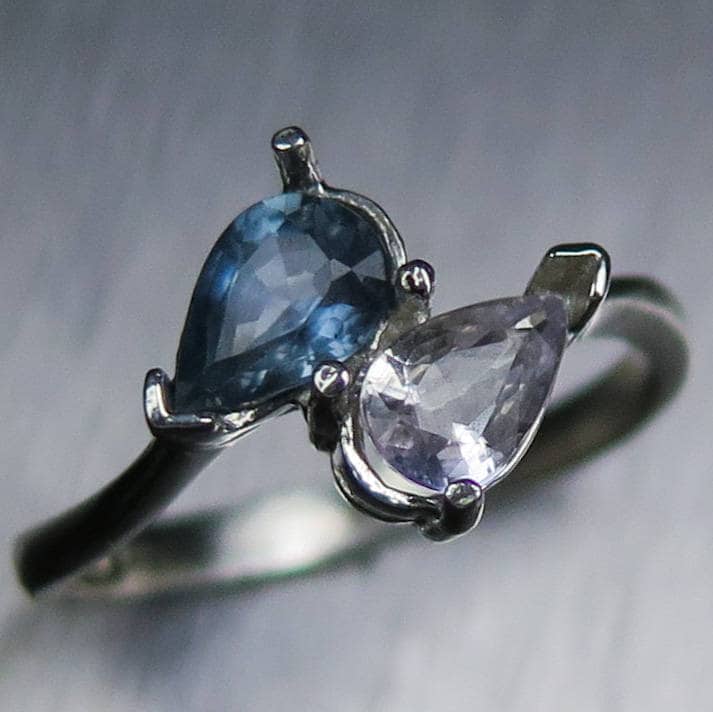 Zertifizierte Natürliche Blaue Und Weiße Saphire Toi Et Moi Ring Platin, 9 Karat 14 18 Gelb Weiß Rose Rot Gold von EVGAD