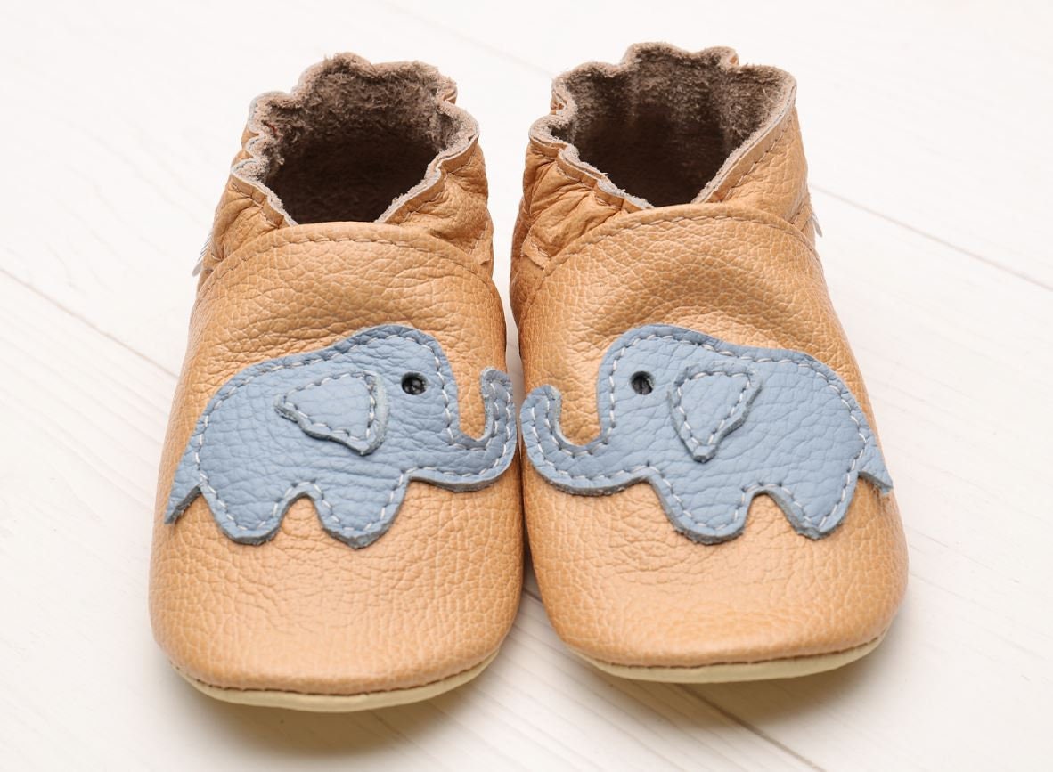 Elefant Baby Schuhe, Schwarze Leder Weiche Sohle Kleinkind/Säugling Neugeborenen Mokassins Booties, Krippe Jungen, Mädchen, Geschenk von EVTODI