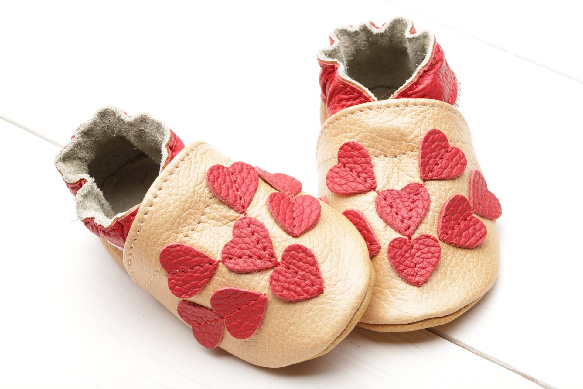 Hellbraune Babyschuhe, Babyschuhe Aus Leder, Mit Weicher Sohle, Baby Mokassins, Neugeborenen Schuhe,/Hausschuhe, Mädchen, Herz von EVTODI