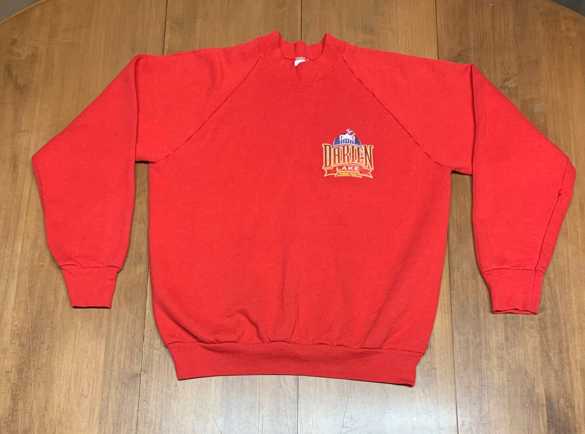 Vintage Darien Lake Theme Park Pullover Crewneck Sweatshirt Größe Erwachsene Große Fruit Of The Loom Made in Usa Vintage Darien Lake Theme Park Pullover Crewneck Sweatshirt Größe Erwachsene Große Fruit Of The Loom Made in Usa von EYESELLCLOTHES