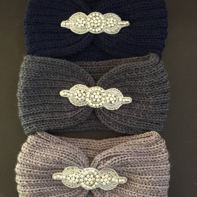 Strass Strick Stirnband, Verschönert Ohrwärmer, Weihnachtsgeschenk, Häkel Stirnband Mit Applikation, Winter von EYMbellishDesigns