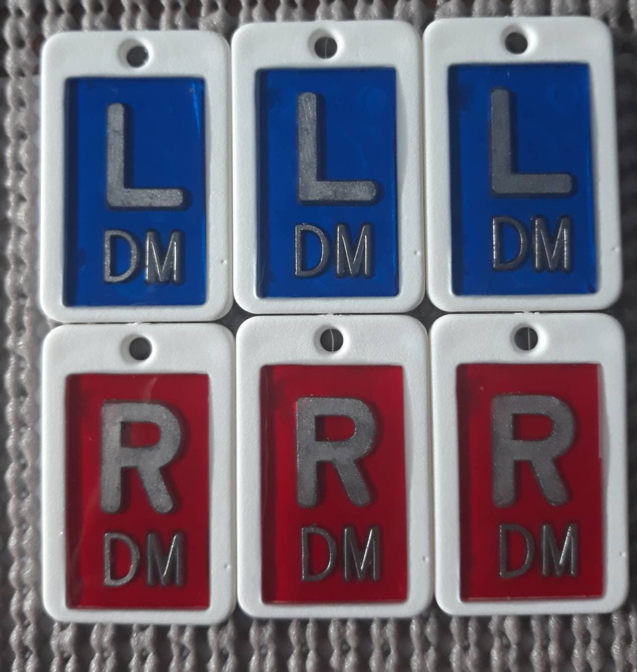 3 Sets Benutzerdefinierte Marker Mit Aufhängerlöchern 2-4 Initialen - Solid White von EZXray