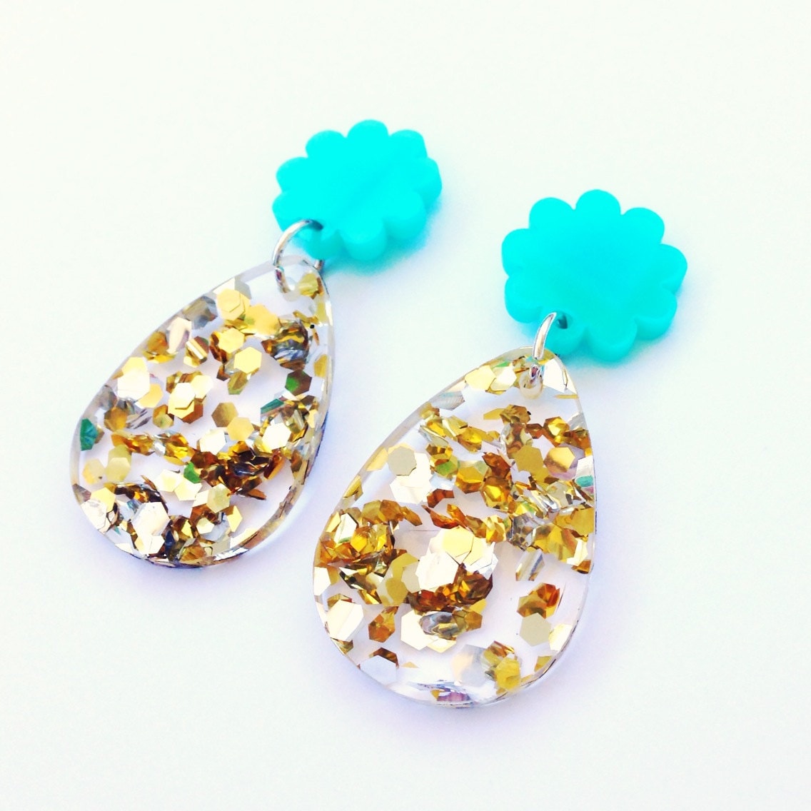 Poppy Tropfen Ohrringe - Mint Und Üppigem Glitzer Poppy Tropfen Ohrringe - Mint Und Üppigem Glitzer von EachToOwn