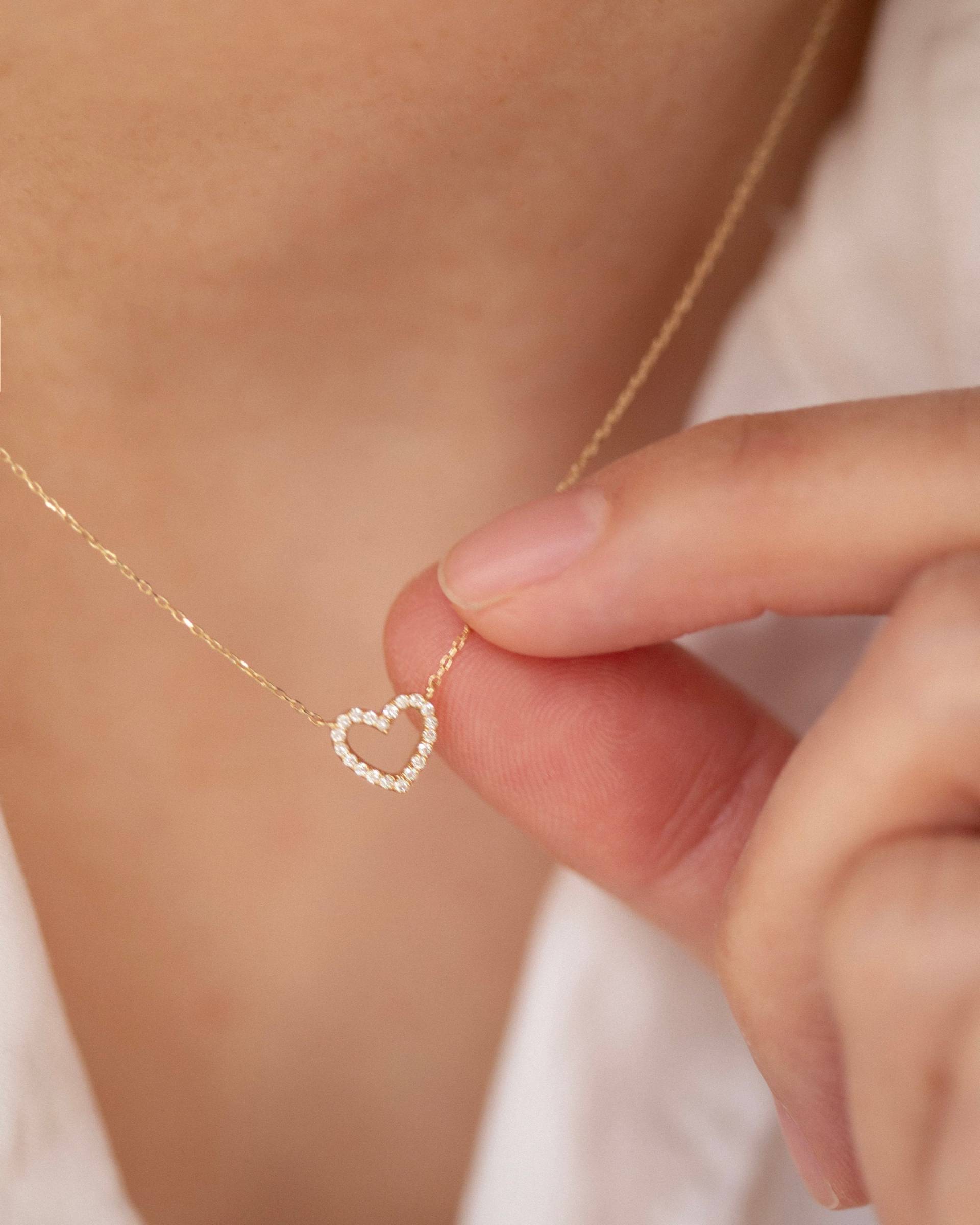 Kleine Diamant Herz Halskette | 14K Gold Mini Muttertagsgeschenk Valentinstag Geschenk Liebe von EandEProject