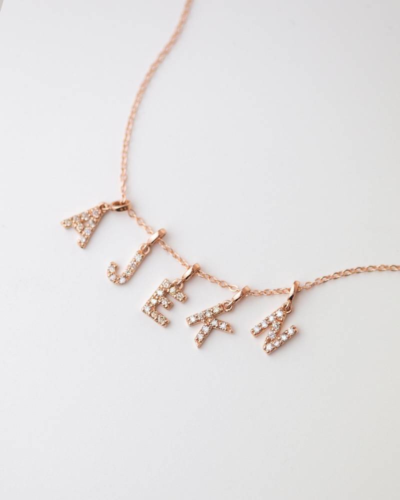 Mini Diamant Alphabet Anfangshalskette in 14K Solidem Gold Weihnachtsgeschenk Für Sie | Geschenk von EandEProject