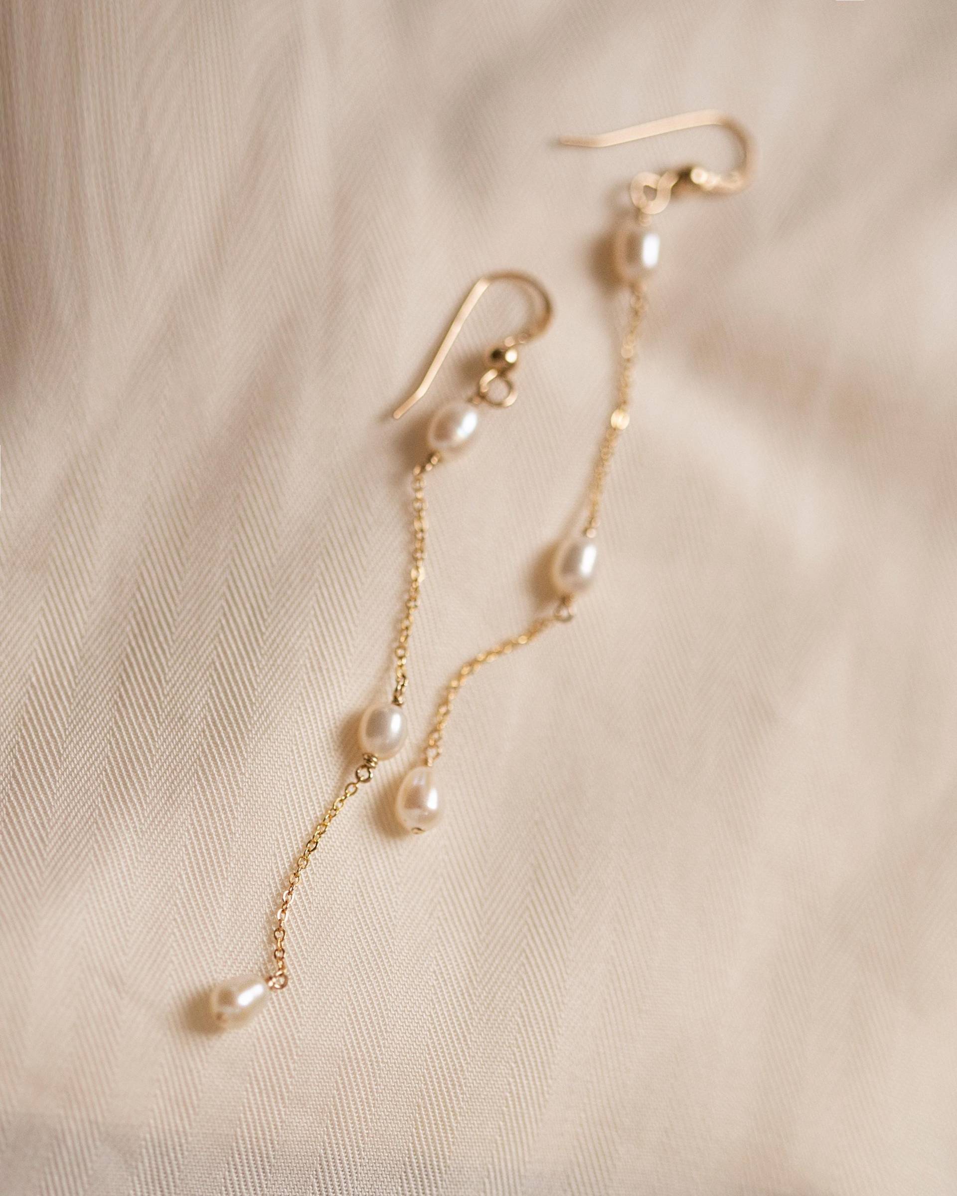 Natürliche Süsswasserperlen Tropfen Ohrringe Aus 14K Massivgold/Zierliche Perlenohrringe von EandEProject