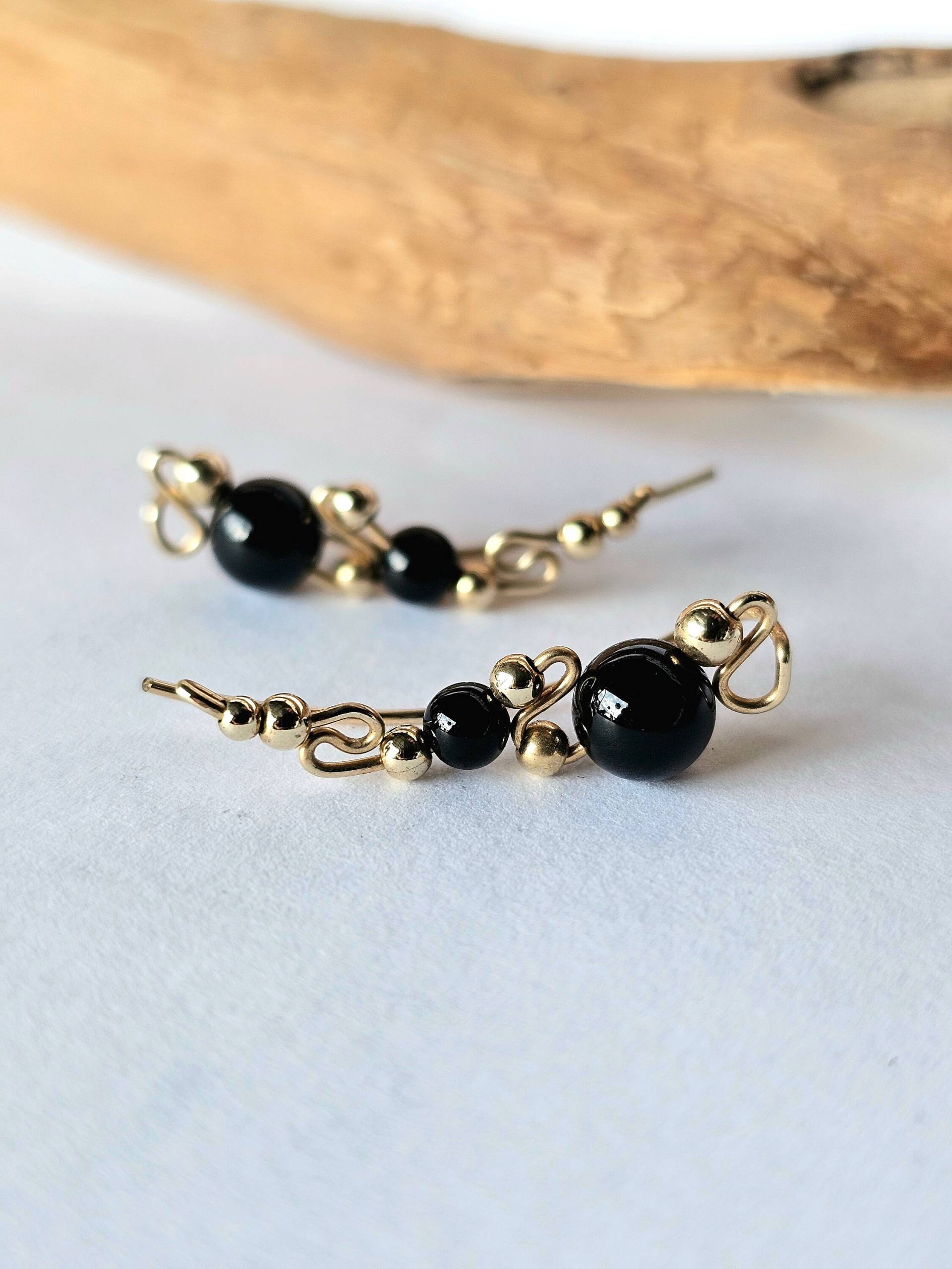 Gold Schwarzer Onyx Ohrring von EarfashionByRoger