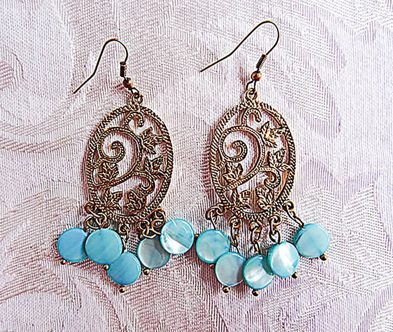 Antik Messing Ohrringe, Ohrringe Aus Messing, Blaue Perlen, Schmuck Messing Und Blau, Glasperlen Glasschmuck - 0077+ von EarringsBraceletsEtc