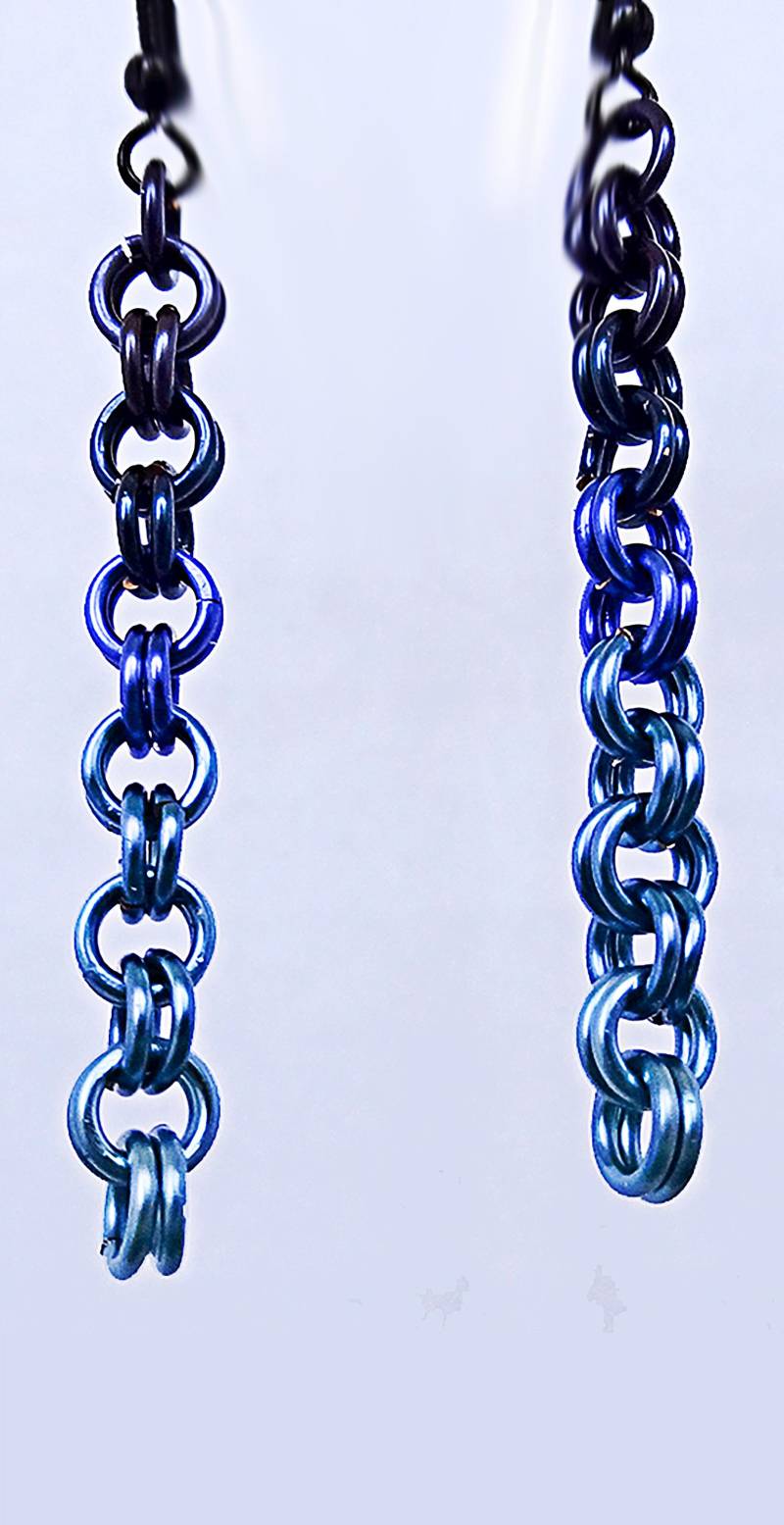Blaues Aluminium Ohrhänger Schattierungen Von Blau Schmuck von EarringsBraceletsEtc