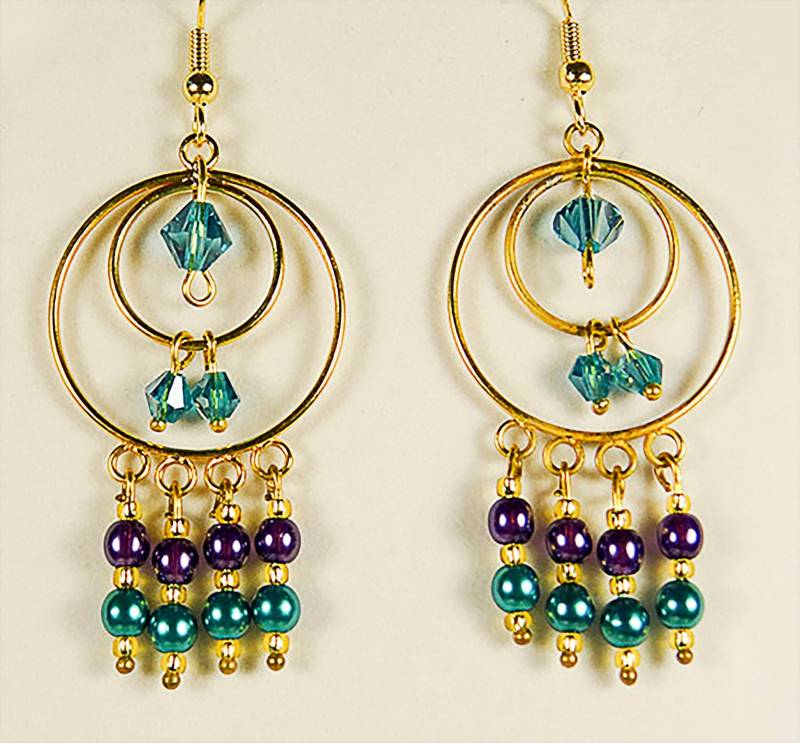 Doppelkreis Creolen Türkisfarbene Swarovski Kristalle & Perlen Doppelkreis Creolen Türkisfarbene Swarovski Kristalle & Perlen von EarringsBraceletsEtc