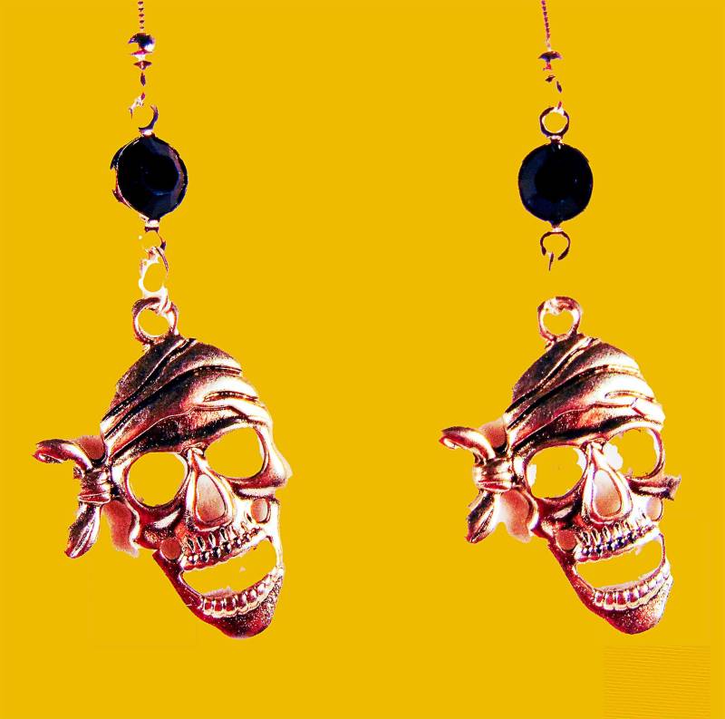 Halloween Piraten Totenkopf Ohrringe Mit Schwarzem Kristall Halloween Piraten Totenkopf Ohrringe Mit Schwarzem Kristall von EarringsBraceletsEtc