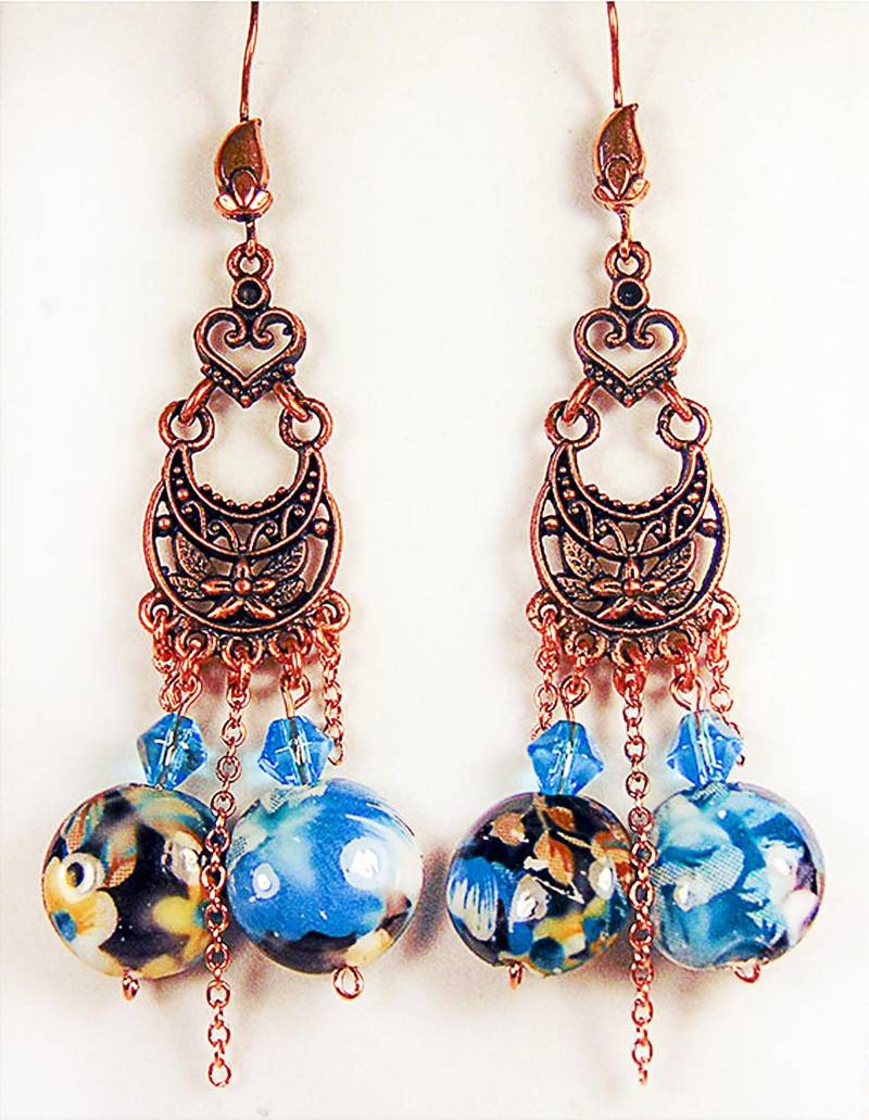 Kupfer Ohrringe Blaue Florale Perlen & Kristall Akzente von EarringsBraceletsEtc