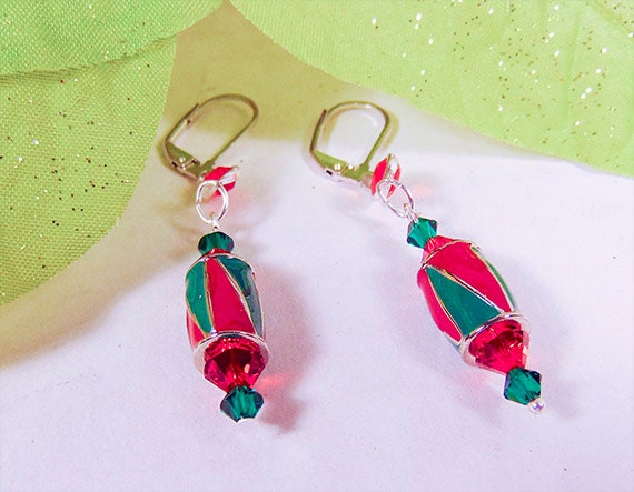 Lange Weihnachtsperlen Ohrringe, Lange Rote Grüne Perlen, Kristalle, Weihnachtsohrringe - 1704C von EarringsBraceletsEtc