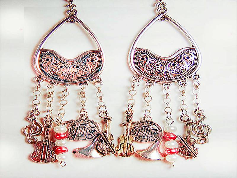 Musiker Ohrringe Teardrop Chandelier Mit Musik Charms & Perlen von EarringsBraceletsEtc