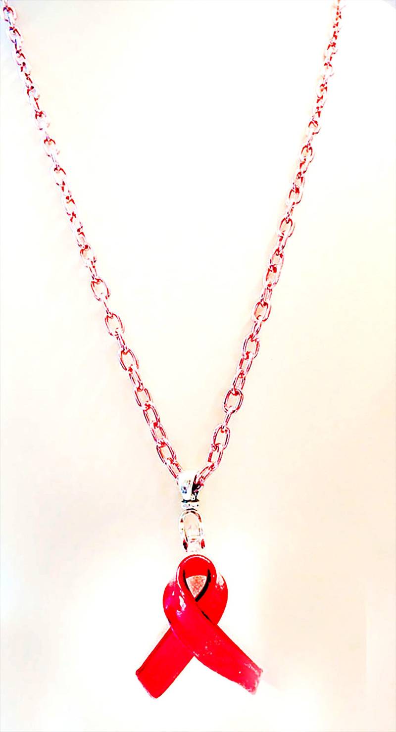 Pink Ribbon Kette Malvenfarbenes Band, Silber Knebelverschluss Pink Ribbon Kette Malvenfarbenes Band, Silber Knebelverschluss von EarringsBraceletsEtc