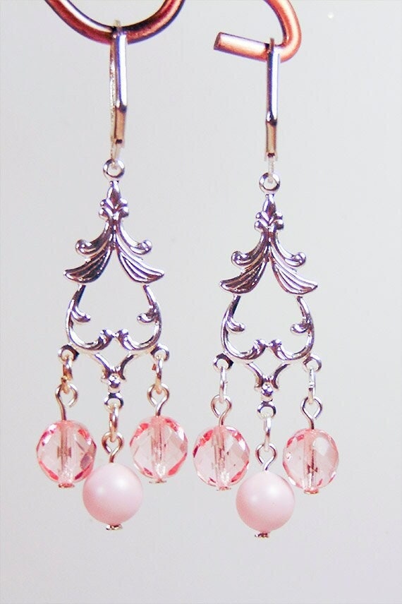 Swarovski Pink Kristall Ohrringe Silberfarbener Brautschmuck Swarovski Pink Kristall Ohrringe Silberfarbener Brautschmuck von EarringsBraceletsEtc