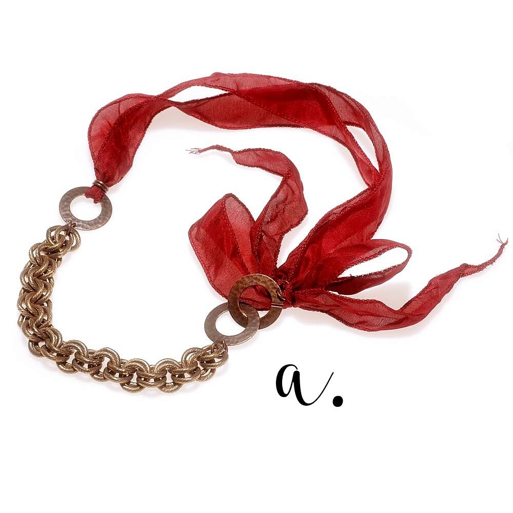 Antik Gold Kette Und Granat Rotes Seidenband. Sehr Schön. Einfach Charmant. Original Kette. Minimal. Verstellbare Länge von EarringsandJoy