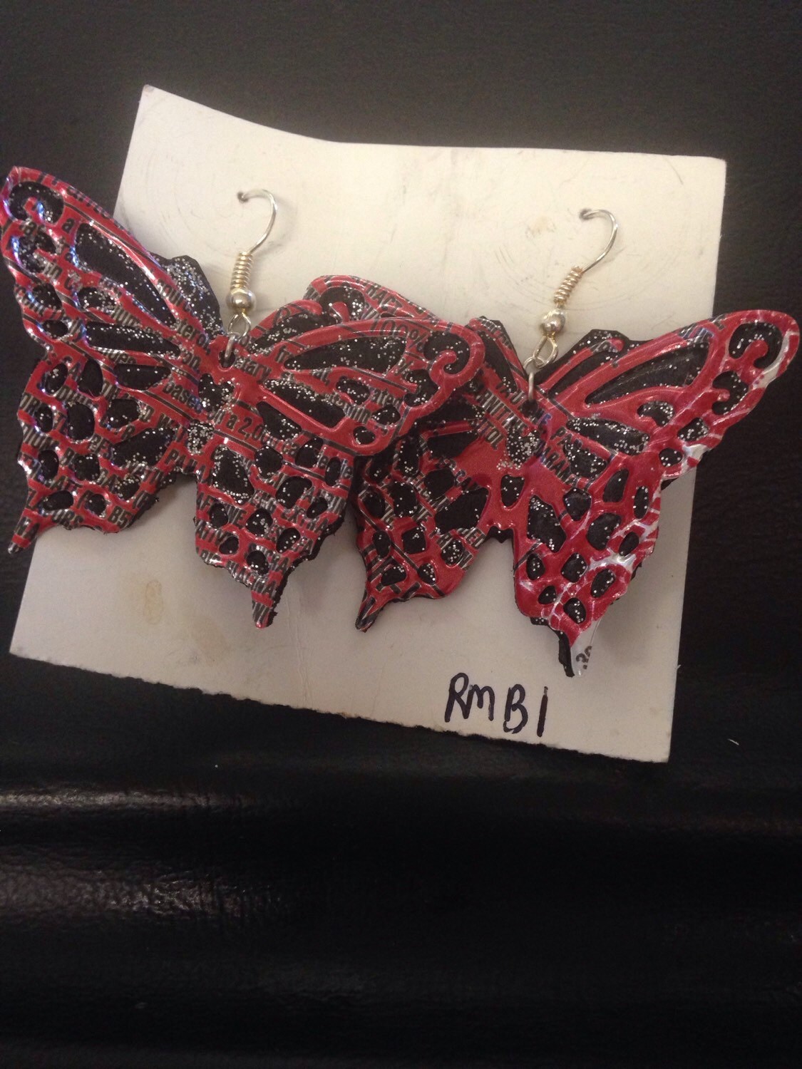 Rote Und Schwarze Schmetterling Ohrringe Rote Und Schwarze Schmetterling Ohrringe von EarringsinAluminum