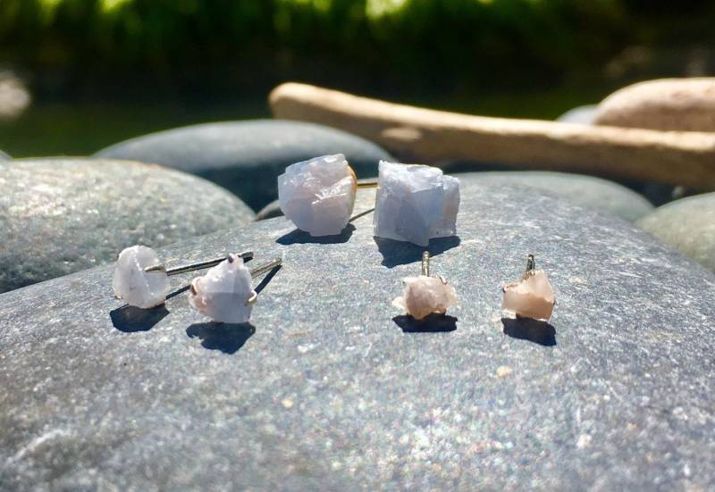 Blaue Stein Ohrstecker/Blauer Calcit Schmuck Heilender Kristallschmuck Blaue Stein Ohrstecker/Blauer Calcit Schmuck Heilender Kristallschmuck von EarthPlayStudios