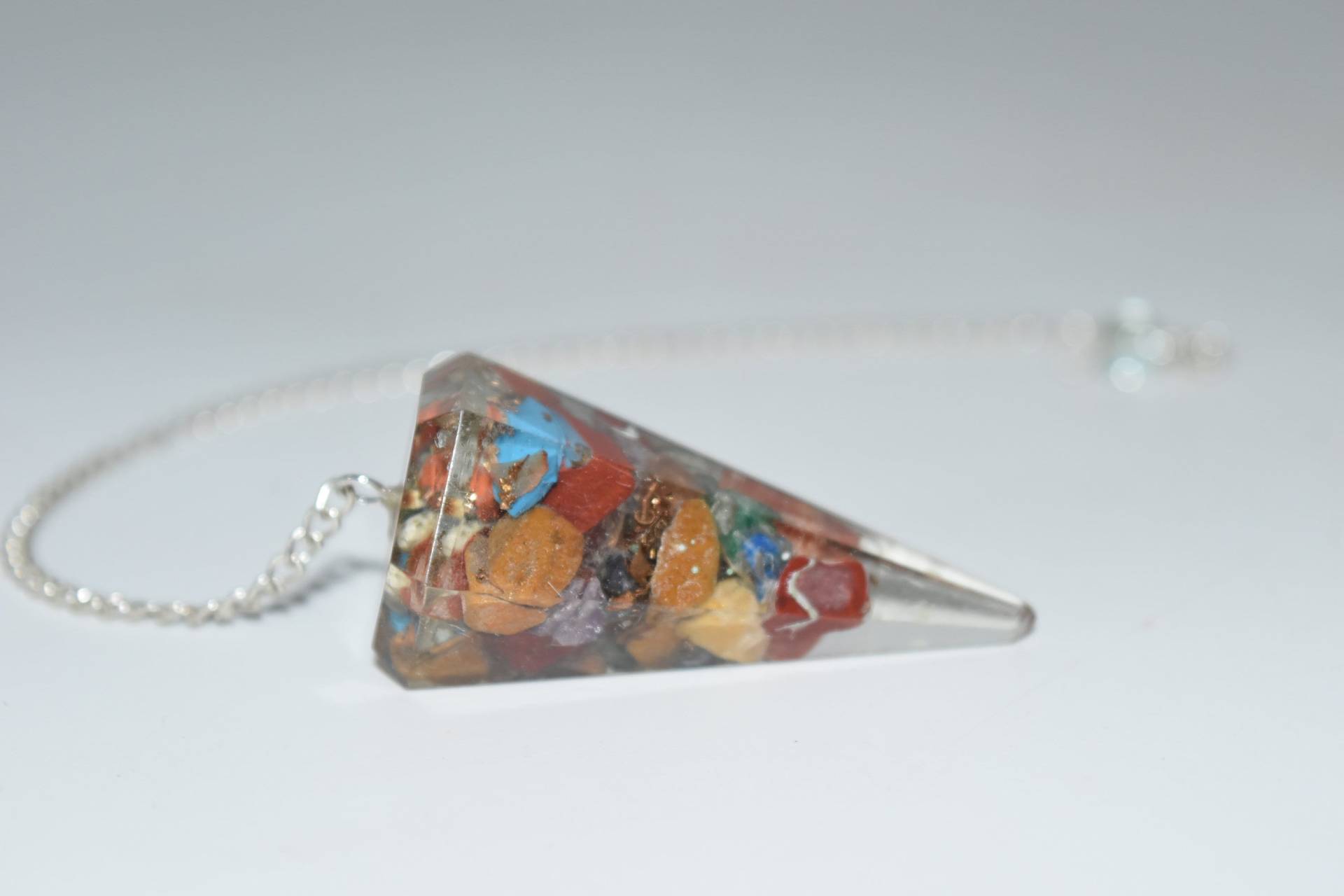 Multi Edelstein Orgon Facettierte Pendel-Quarz Kristalle, Gemischte Edelsteine Multi Edelstein Orgon Facettierte Pendel-Quarz Kristalle, Gemischte Edelsteine von EarthSeaAndStone