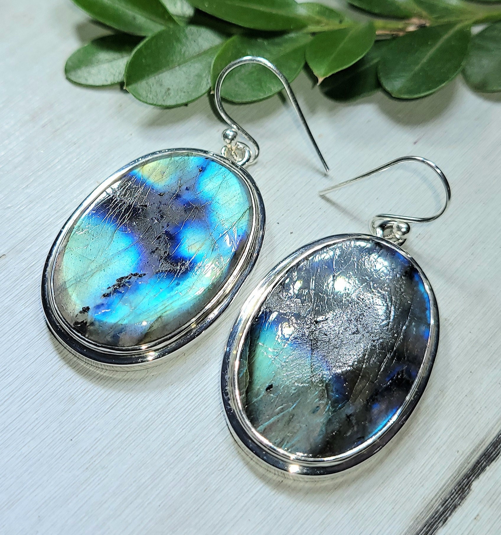 Natürliche Multi Color Flash Labradorit Oval Handgefertigt .925 Sterling Silber Ohrringe 16 Gramm 1 7/8 "x 1"Ap16." Natürliche Multi Color Flash Labradorit Oval Handgefertigt .925 Sterling Silber Ohrringe 16 Gramm 1 7/8 "x 1"Ap16." von EarthStonzCo