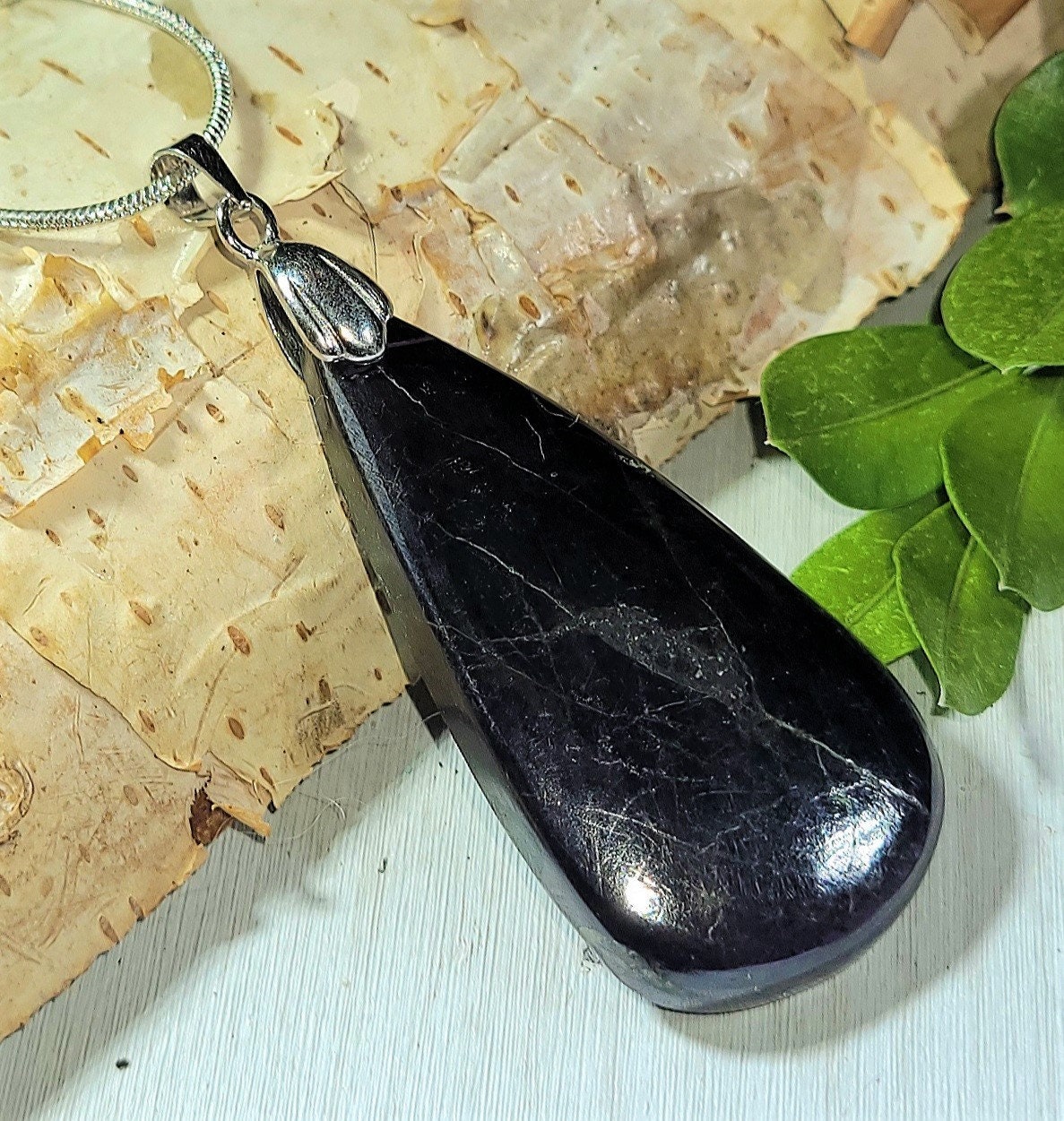 Natürliche Tief Lila Purpurit Birne Cabochon .925 Sterling Silber Anhänger 2 1/4 "x 7/8" Ac33 Rhodiniert Anhängerschlaufe von EarthStonzCo