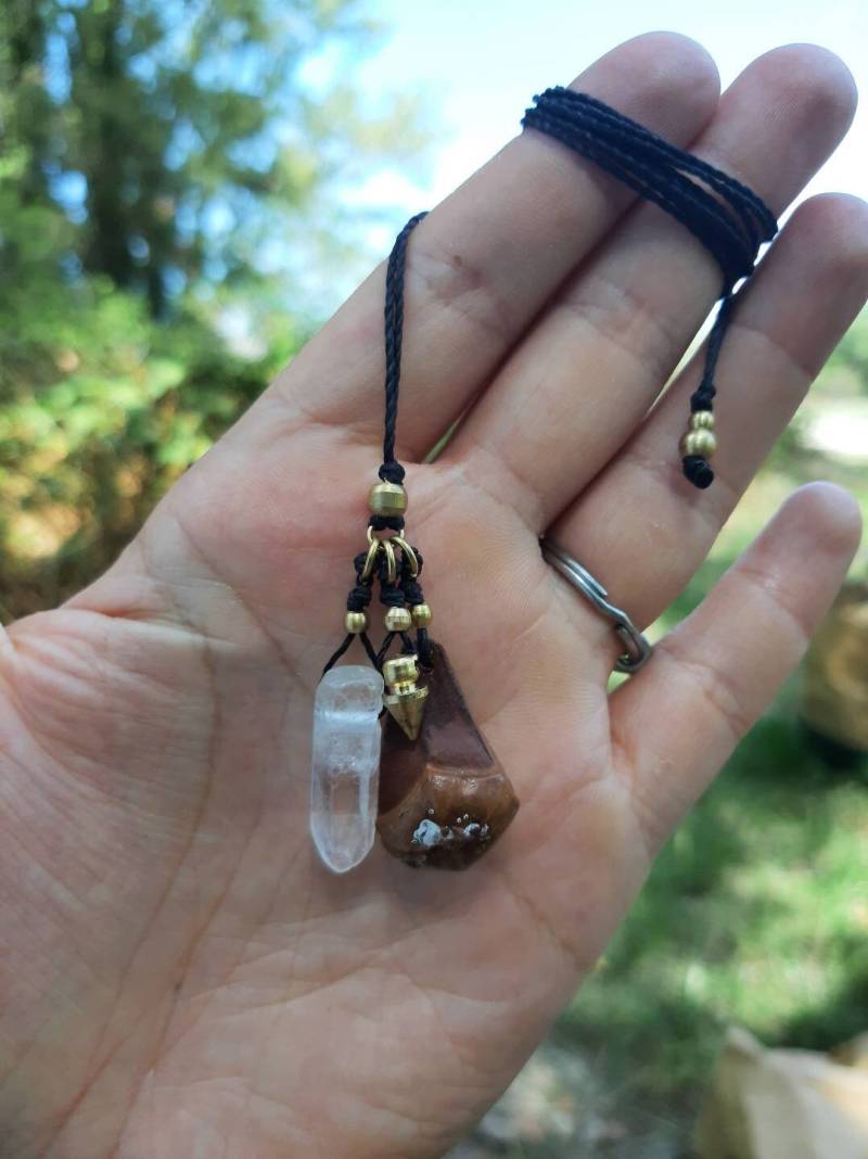 Pine Love Chain With Pine Cones & Rock Crystal von EarthboundCraftsDE