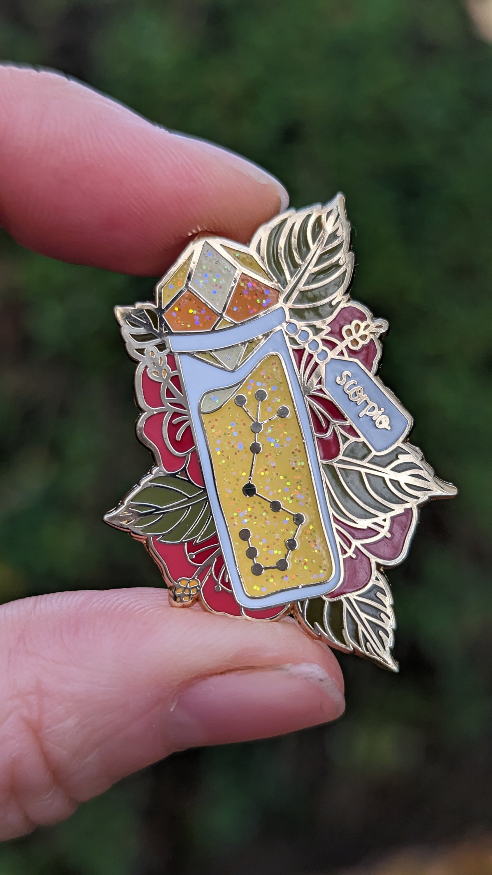 Skorpion Sternzeichen Trank Flasche Emaille Pin | Glitzer Sternbild Kristall Geschenk Für Sie Skorpion Sternzeichen Trank Flasche Emaille Pin | Glitzer Sternbild Kristall Geschenk Für Sie von EarthenAlchemyShoppe