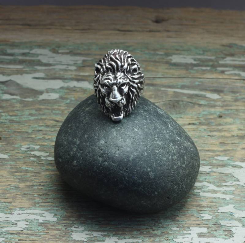 Roaring Lion Großer Ring - Sterling Silber Roaring Lion Großer Ring - Sterling Silber von EarthlyCreature