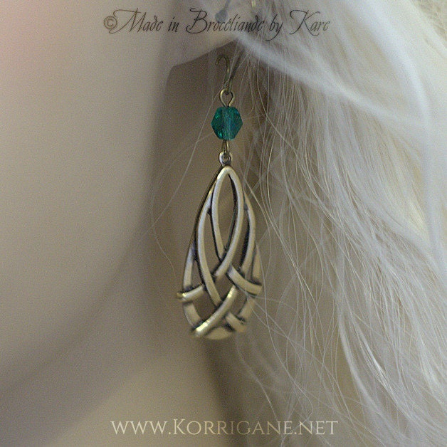 Celtic Irish "Erin" Faerical Earrings - Czech Crytal Brass Choose Your Beads Color Celtic Irish "Erin" Faerical Earrings - Czech Crytal Brass Choose Your Beads Color von EarthlyMoonCrafts