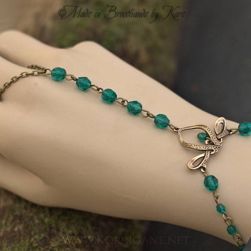Érin Celtic Bracelet Vintage Medieval Faery Bronze Emerald Érin Celtic Bracelet Vintage Medieval Faery Bronze Emerald von EarthlyMoonCrafts