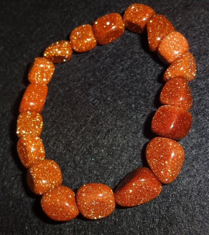Rot Goldstone Stretch Armband Natürlicher Getrommelter Edelstein, 18 cm Rot Goldstone Stretch Armband Natürlicher Getrommelter Edelstein, 18 cm von EarthsRocks