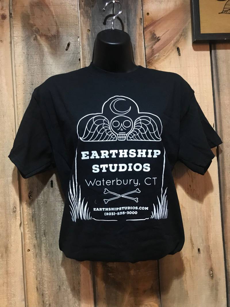 Earthship Grab T Earthship Grab T von EarthshipStudios