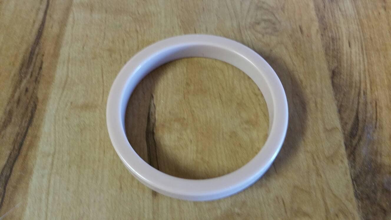 Beige/Tan/Hell Pfirsich, Kunststoff Armreif, Vintage Kostüm, Mode-Accessoire von EastIdahoCompany