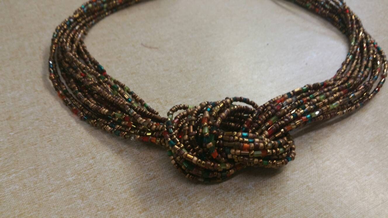 Bronze Und Regenbogen, Multi Strang Geknotet Strang, 19-Zoll-Halskette, Modeschmuck, Mode-Accessoire von EastIdahoCompany