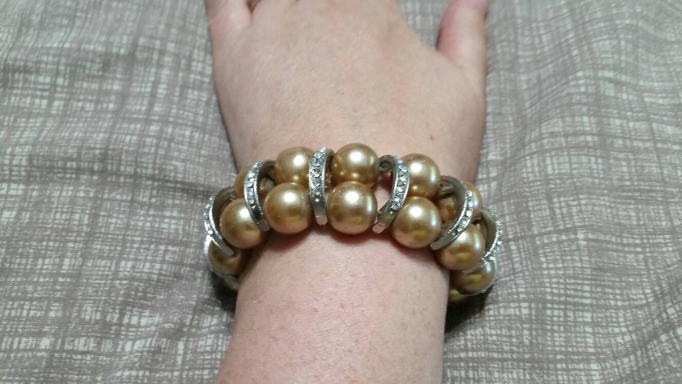 Glasperle Große Rose Gold Faux Perle Und Silber Getönten Strass Expandable Armband Modeschmuck Mode Accessoire von EastIdahoCompany
